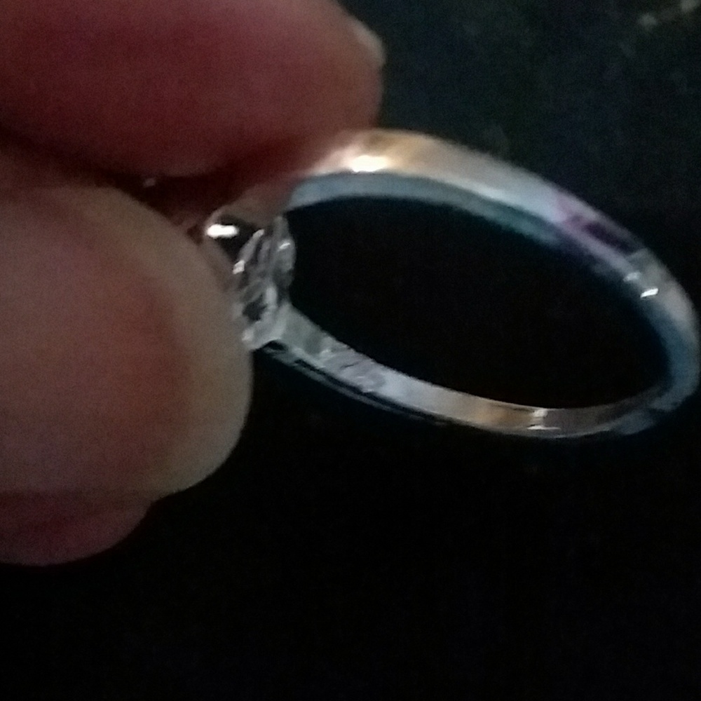 Ring - Picture 2 of 5